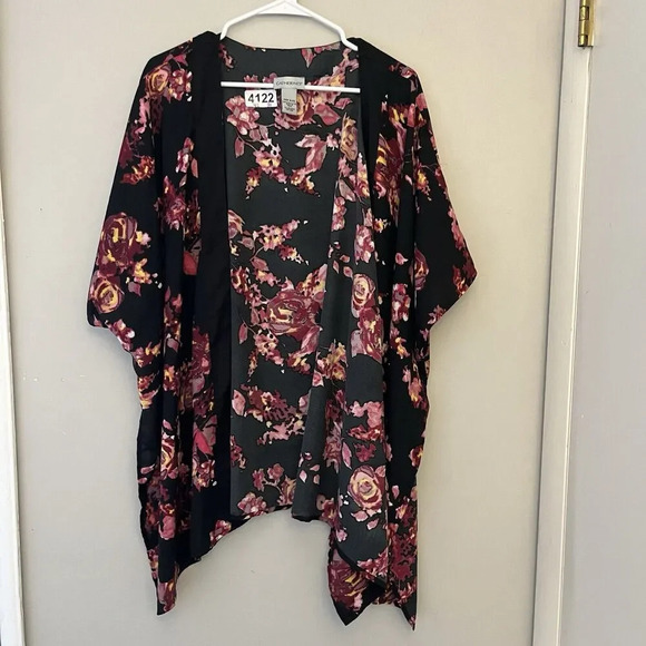 Catherine’s Floral Kimono Jacket One Size Black Red Boho Women’s Short Sleeve - Picture 8 of 8